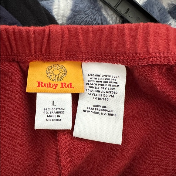 Ruby Rd. knit pants.  Large - Picture 6 of 6